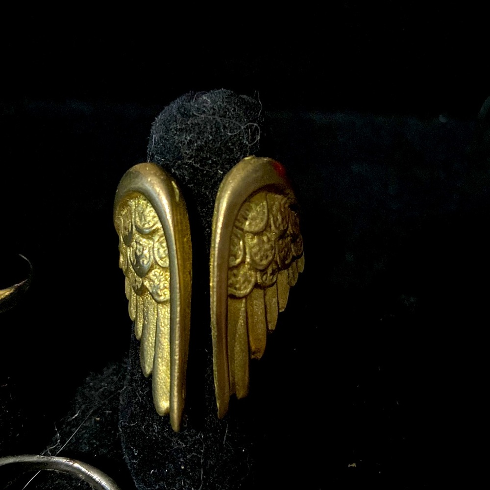 Brass wing ring size 7